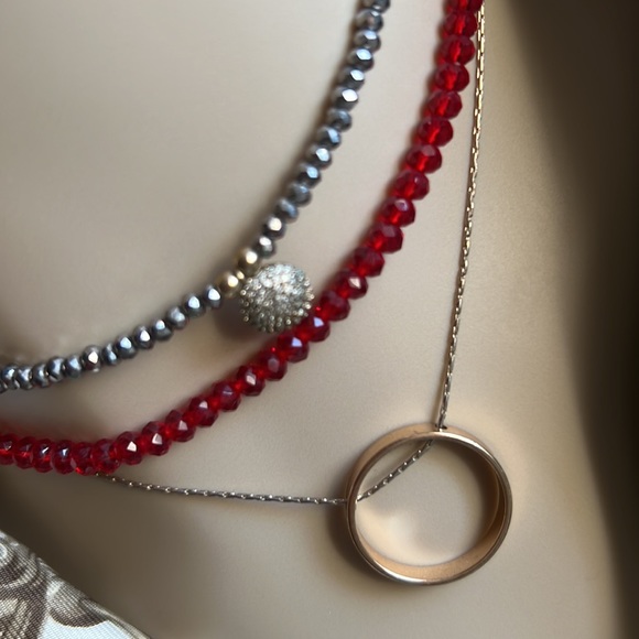 Set of 3 checkers 13-14” long delicate beaded teen layers red solver gold bundle - Picture 10 of 11